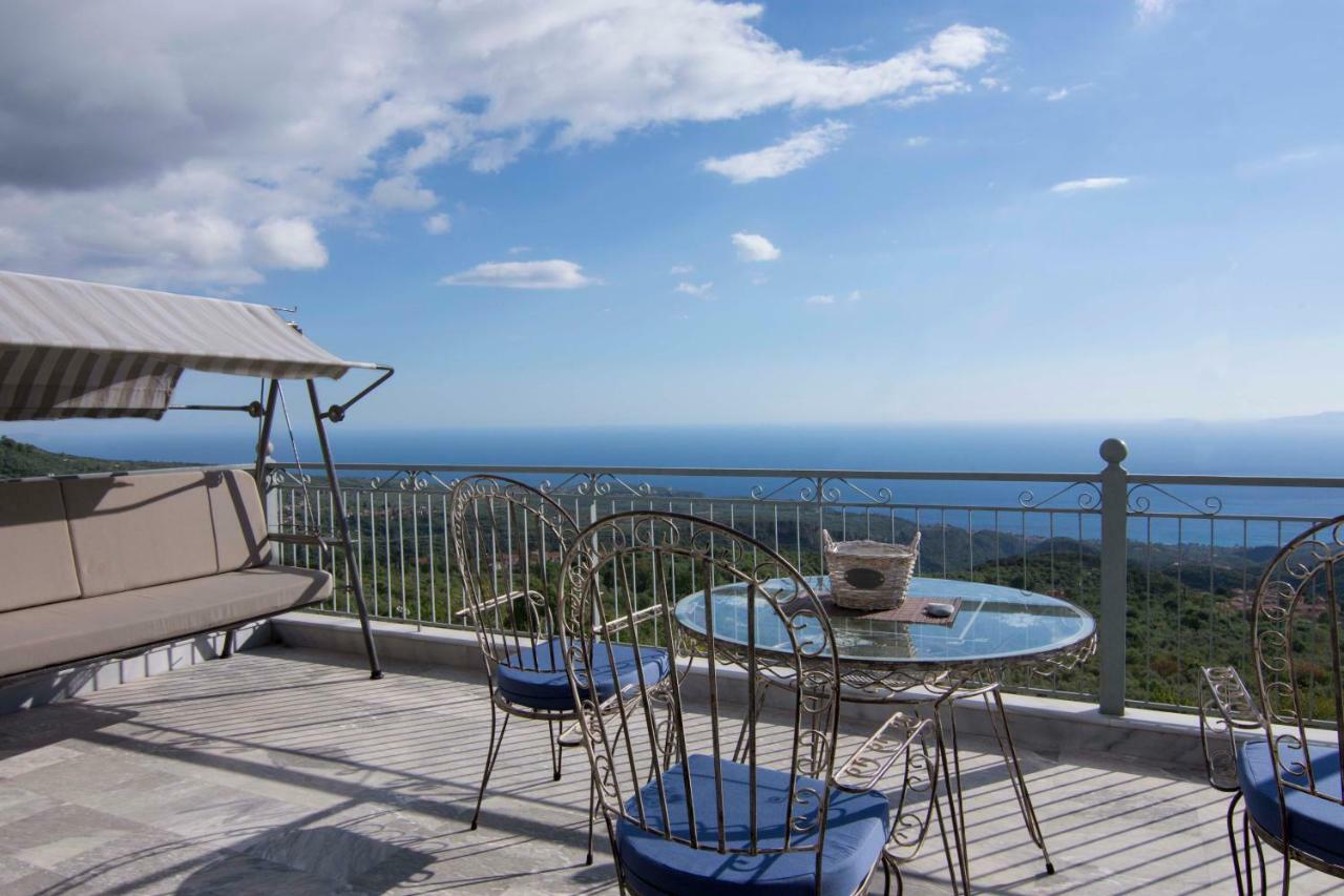 The Balcony Of Mani Villa Tseria Luaran gambar