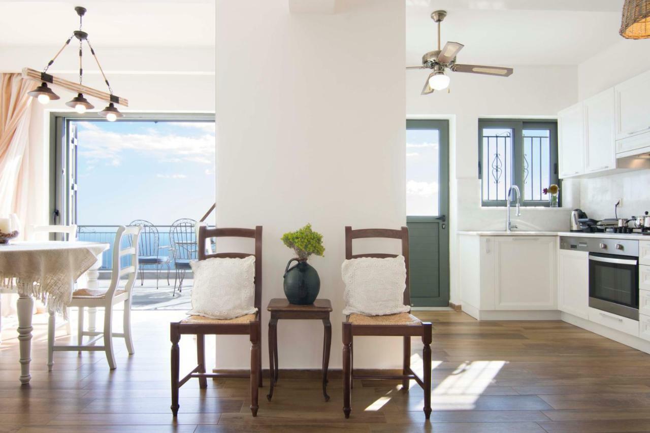 The Balcony Of Mani Villa Tseria Luaran gambar